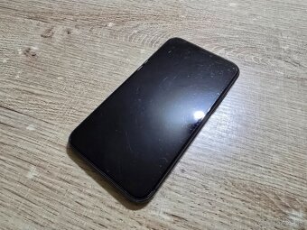 Iphone 11 len v horsom stave a nejde face id na displeji su - 4