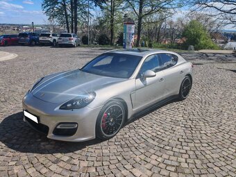 Porsche Panamera GTS - 4