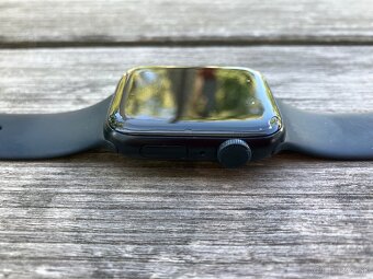 Apple Watch SE GPS 44mm (2022) - 4