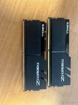 RAM G.SKILL DDR4 4400MHz CL19 Trident Z - 4