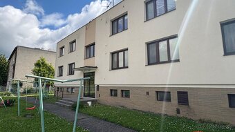 2 izbový byt s balkónom, záhradou a garážou, Nové Mesto nad - 4