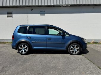 Volkswagen Touran Cross - 4