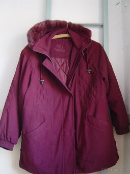 Dámska zimná bunda s kapucňou béžová - 4