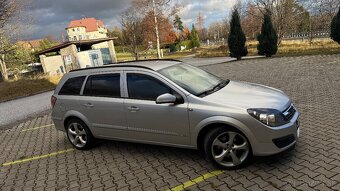Opel Astra H Combi - 4