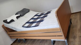 Elektrická polohovacia posteľ s matracom 140x220cm do 350kg - 4