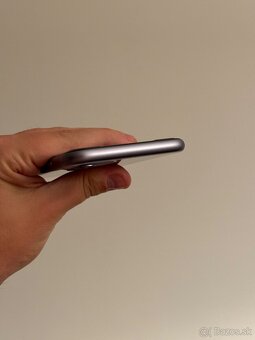 iPhone 11 128GB - 4