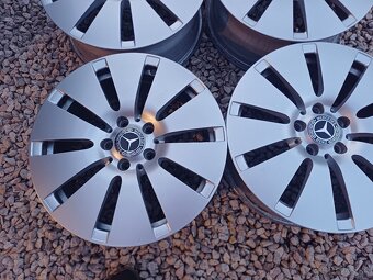 hlinikové disky org.Mercedes C-Classe--7Jx17-ET-48,5--5x112 - 4