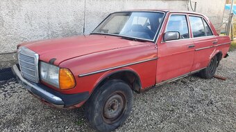 Mercedes w123 , piano - 4