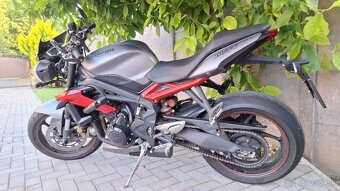 Triumph Street Triple 675 R - 4