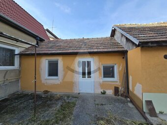 Na predaj 3-izbový rodinný dom s pekným pozemkom v obci Iža - 4