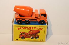 Matchbox RW Cement Lorry - 4