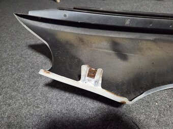 BMW E39 PRAVÝ BLATNÍK - 4