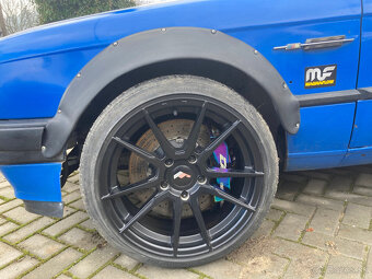 BMW E30 coupe s motorom S62B50 V8 - 4