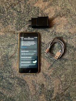 IPhone se 2020.64.gb. - 4