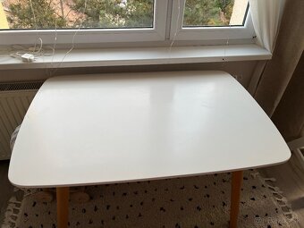 Jedálenský stôl - 4