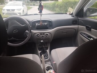 Hyundai accent.rv2008. - 4