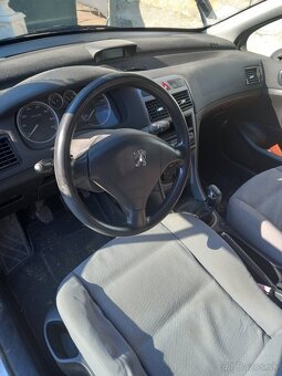 Peugeot307 - 4