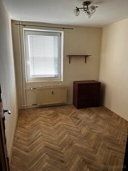Prenájom 4 izbový byt Levice - 4