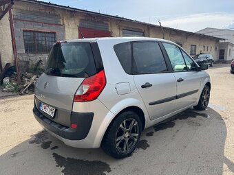 Renault Megane Scenic 1.5dci - 4