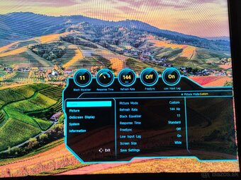 Samsung QLED 144Hz - 4