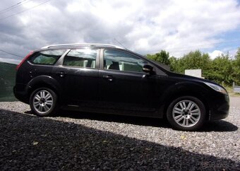 Ford Focus 1.6i 74kW 193 000KM TAŽNÉ ZAŘ. benzín manuál - 4