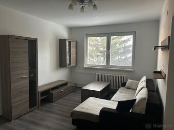 2 izbový byt s balkónom na Palárikovej ulici v Senici - 4