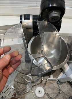 Bosch MUM 48A1/05 kuchynský robot plus príslušenstvo - 4