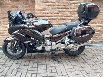 YAMAHA FJR 1300 AE - 4