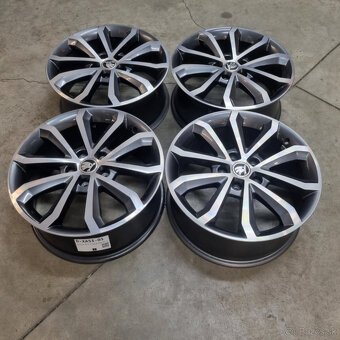 Hliníkové disky 5x112 R17 7J ET49 - 4