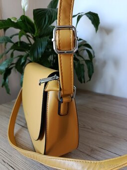 Predám kabelku Lara Bags - 4