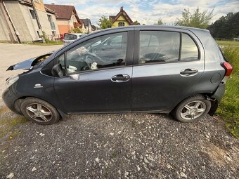 Rozpredám Toyota Yaris 1.0 51kw - 4