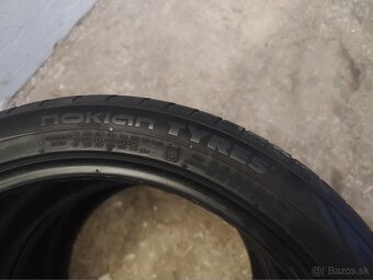 Predám 2x letné Nokian PowerProof 245/40 R19 98Y - 4