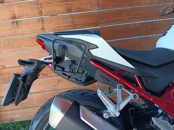 HONDA HORNET 750 2023 - 4