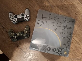 Playstation PS4 1TB 4K limited edition God of War - 4