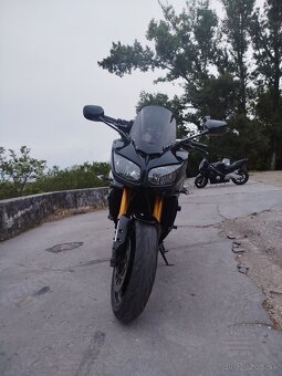 Yamaha fz1 - 4