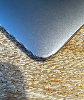 MacBook Air 13” (2020) – i3 / 8GB / 256GB SSD – Space Gray - 4