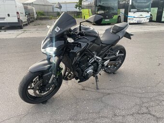 Kawasaki Z900 - 4