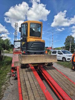 3,9 t bager Hyundai R35Z-9AK. - Akcia - 4