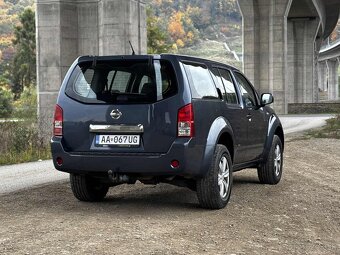 Nissan Pathfinder - 4