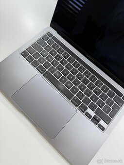 Apple MacBook Pro 13” (2020) - 4