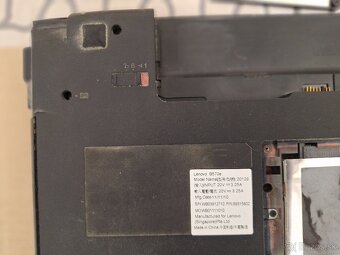 Predám nefunkčný notebook Lenovo B570e - 4