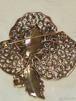 MASÍVNA BROŠŇA - 4