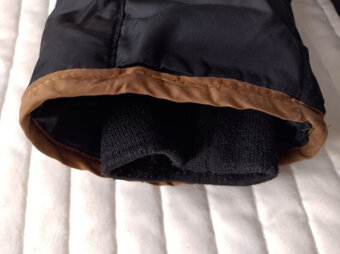 Čierna prešivana damska vetrovka značková Nature s kapucňou - 4