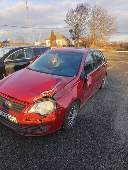 Predám Wolkswagen polo 1.2 po menšej havárii - 4
