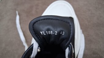 Alexander McQueen - 4