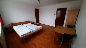 PRENÁJOM zariadenú garsónku v meste Žarnovica o výmere 24 m2 - 4