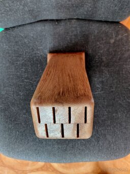 Drevený stojan na nože - 4