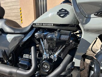 Harley Davidson Road Glide - 4