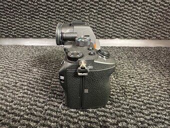 Sony A7III + Príslušenstvo(Objektívy, Kapsa, SD...) - 4