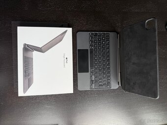 Predám iPad Air 5. generácie 11" - 4
